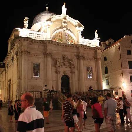 Hidden Gem Old Town *