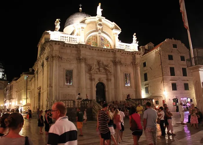 Hidden Gem Old Town *