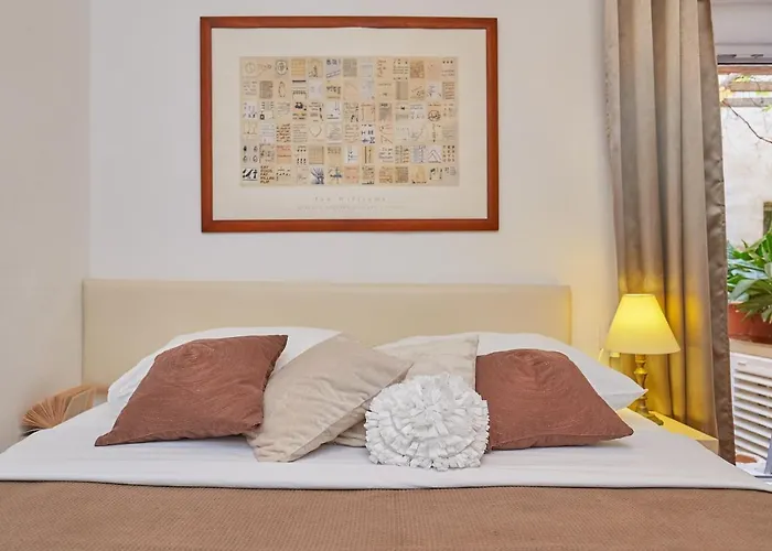 Hidden Gem Old Town *