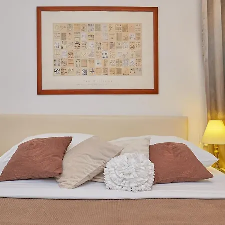 Hidden Gem Old Town *