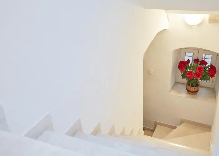 Hidden Gem Old Town Apartman *